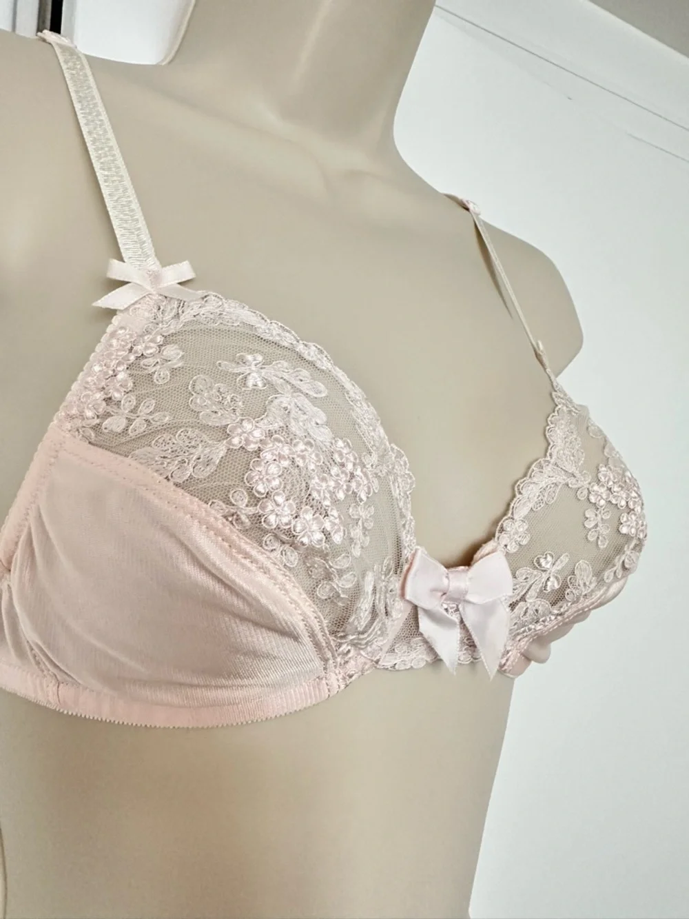 La Perla Vintage Elegant bridal Lace Pink Bra